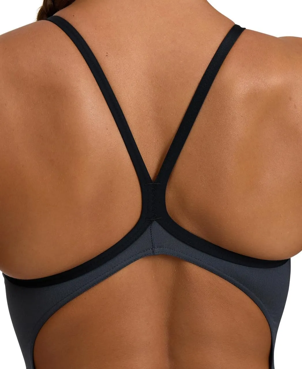ARENA Women's Team Solid Light Drop Back One Piece Athletic, Quick Drying, Chlorine Resistant Swimsuit for Ladies