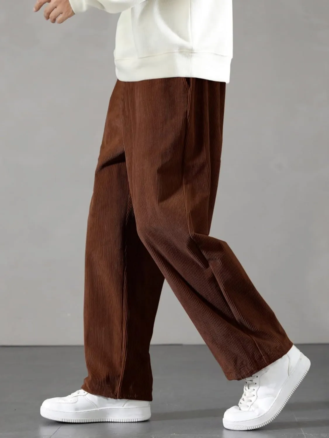 Floerns Men's Loose Fit Corduroy Elastic Waist Slant Pocket Straight Leg Pants