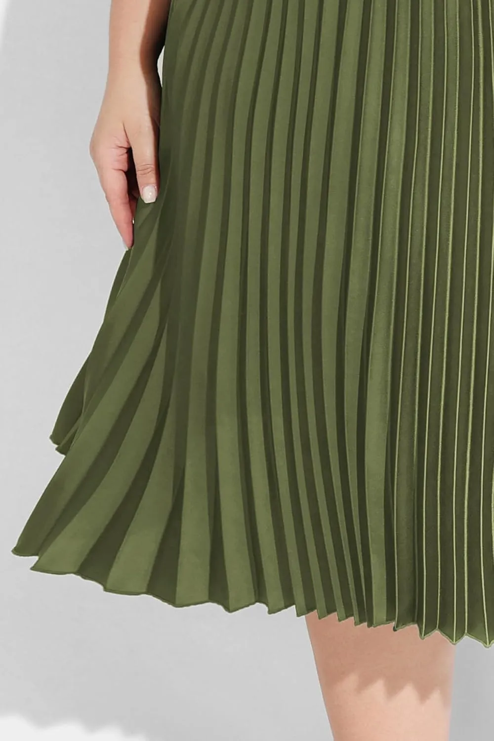 RITERA Plus Size Pleated Skirts for Women A Line Skirt High Elasitc Midi Swing Skirts